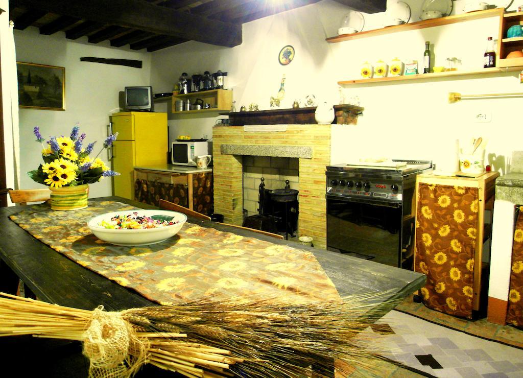 Guest House il Borgo di Sempronio Semproniano Chambre photo