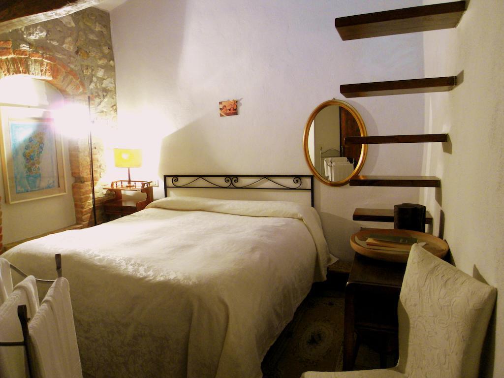 Guest House il Borgo di Sempronio Semproniano Chambre photo